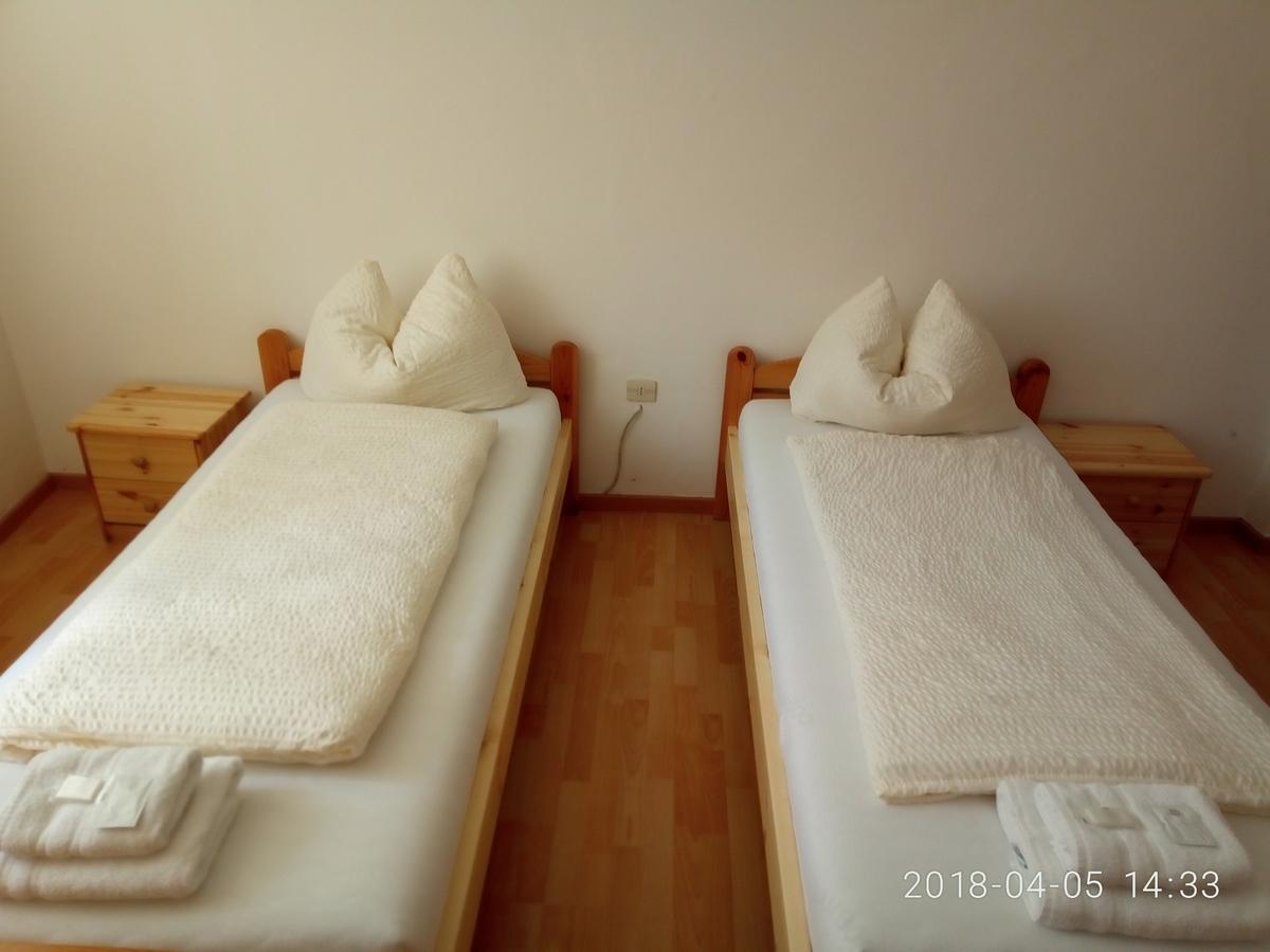Gasthof Mondschein Hotel Merano Luaran gambar