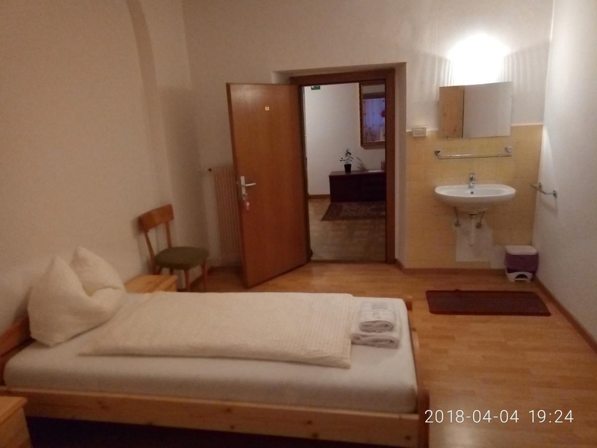 Gasthof Mondschein Hotel Merano Luaran gambar